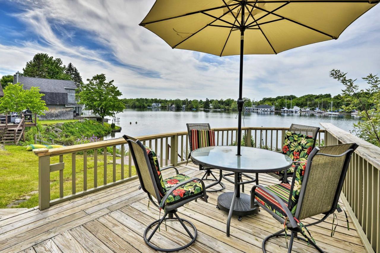 Family Cottage On Chaumont Bay, Walk To Downtown Exterior photo